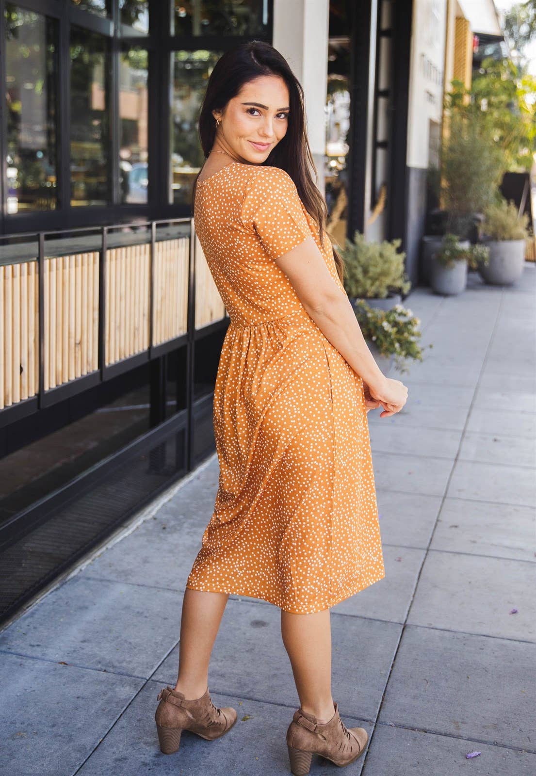 Gathered Waist Side Pocket Penelope Dress: Floral Blue / Medium