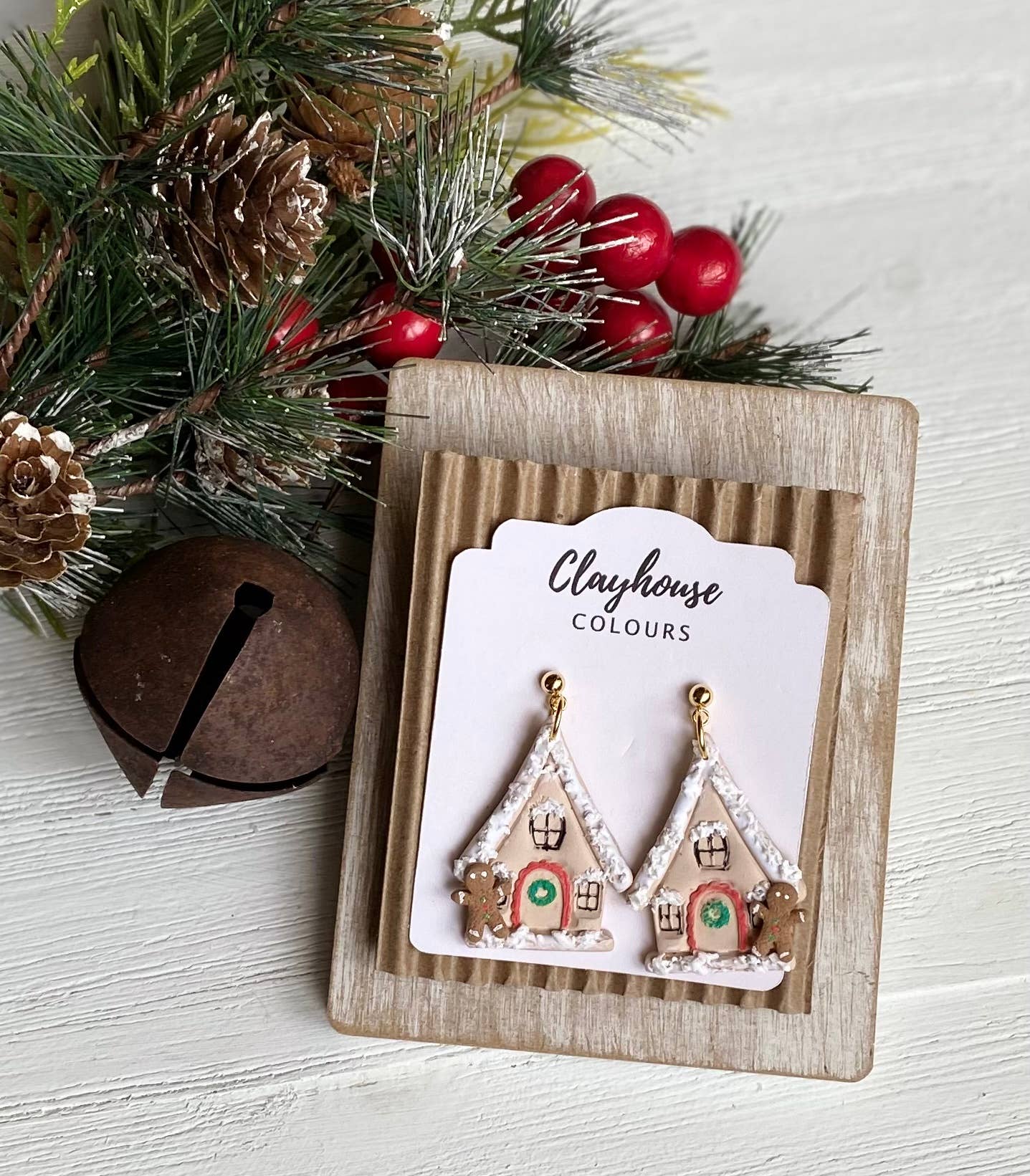 Christmas Earrings: Gringerbread House