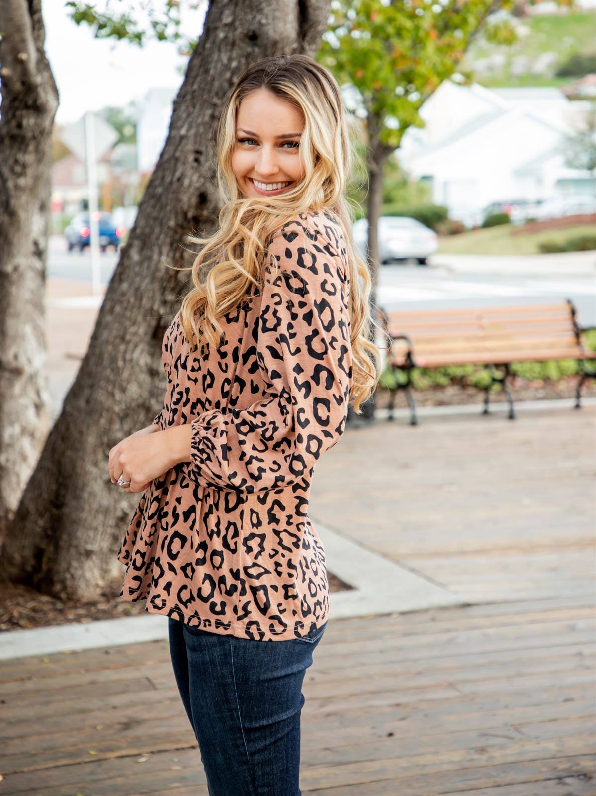 V-neck Gathered Sleeve Colette Top: Navy Pink Dot / Large