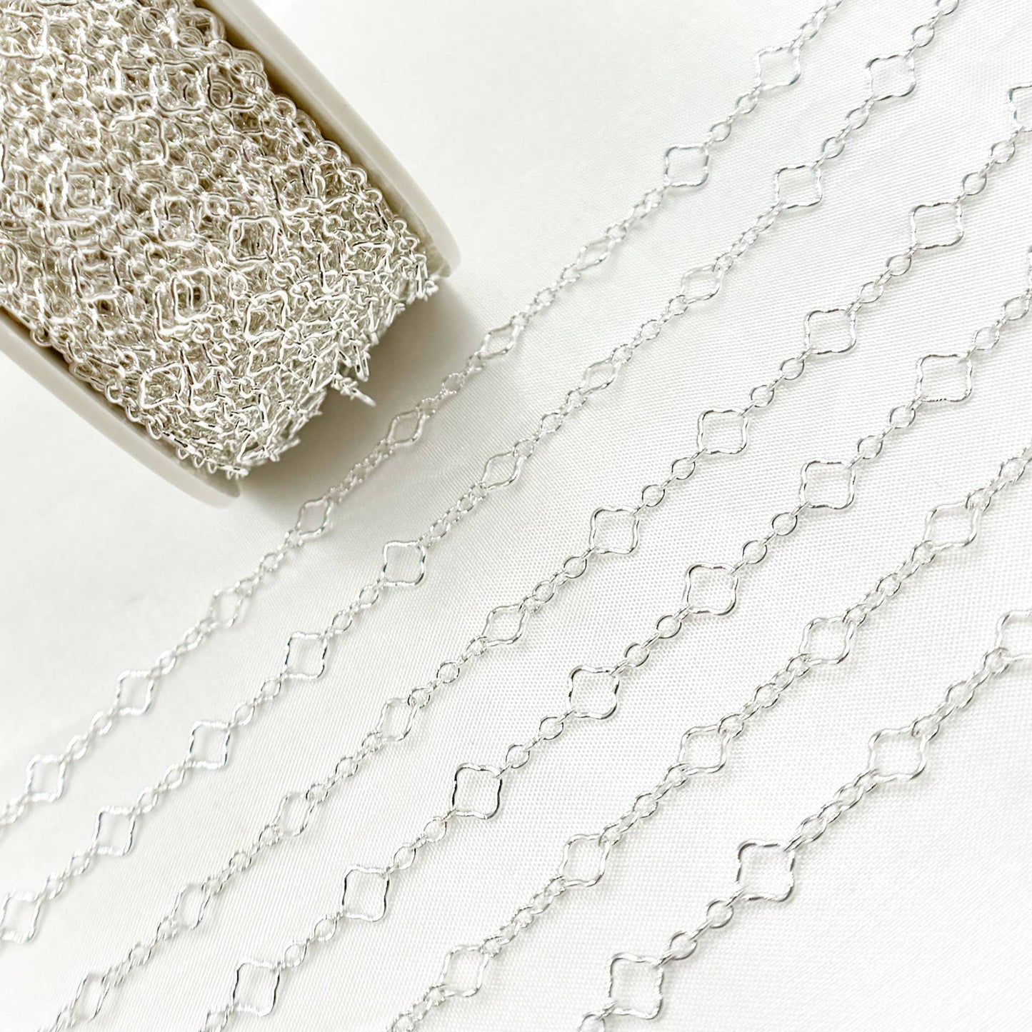 V251SS. Sterling Silver Clover Link Chain