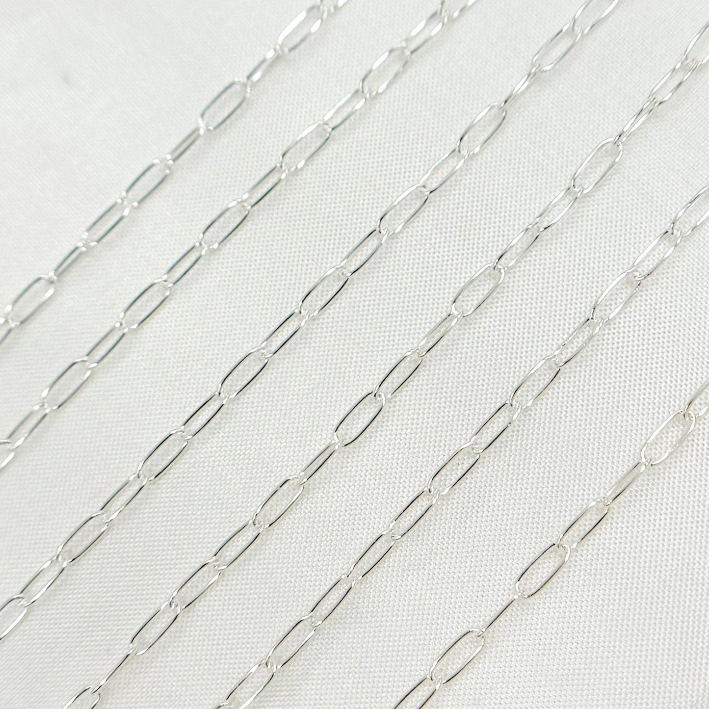 1806SS. Sterling Silver Paperclip Link Chain: 1 Ft. / 4.1mm-5mm / Paperclip