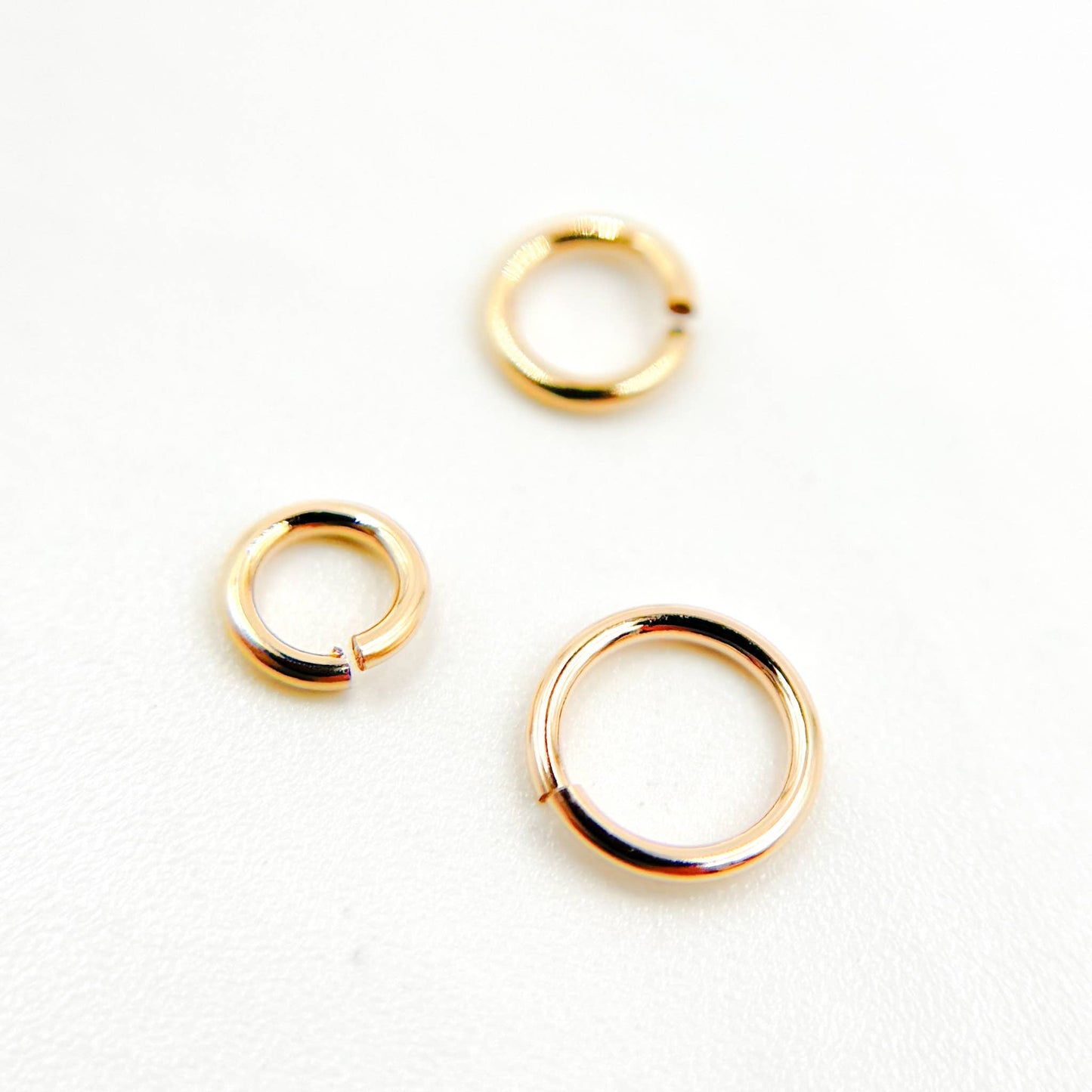 22GAGFOPENJR. 22 Gauge Open Gold Filled Jump Ring : 50 Pcs. / 3.5mm / Open