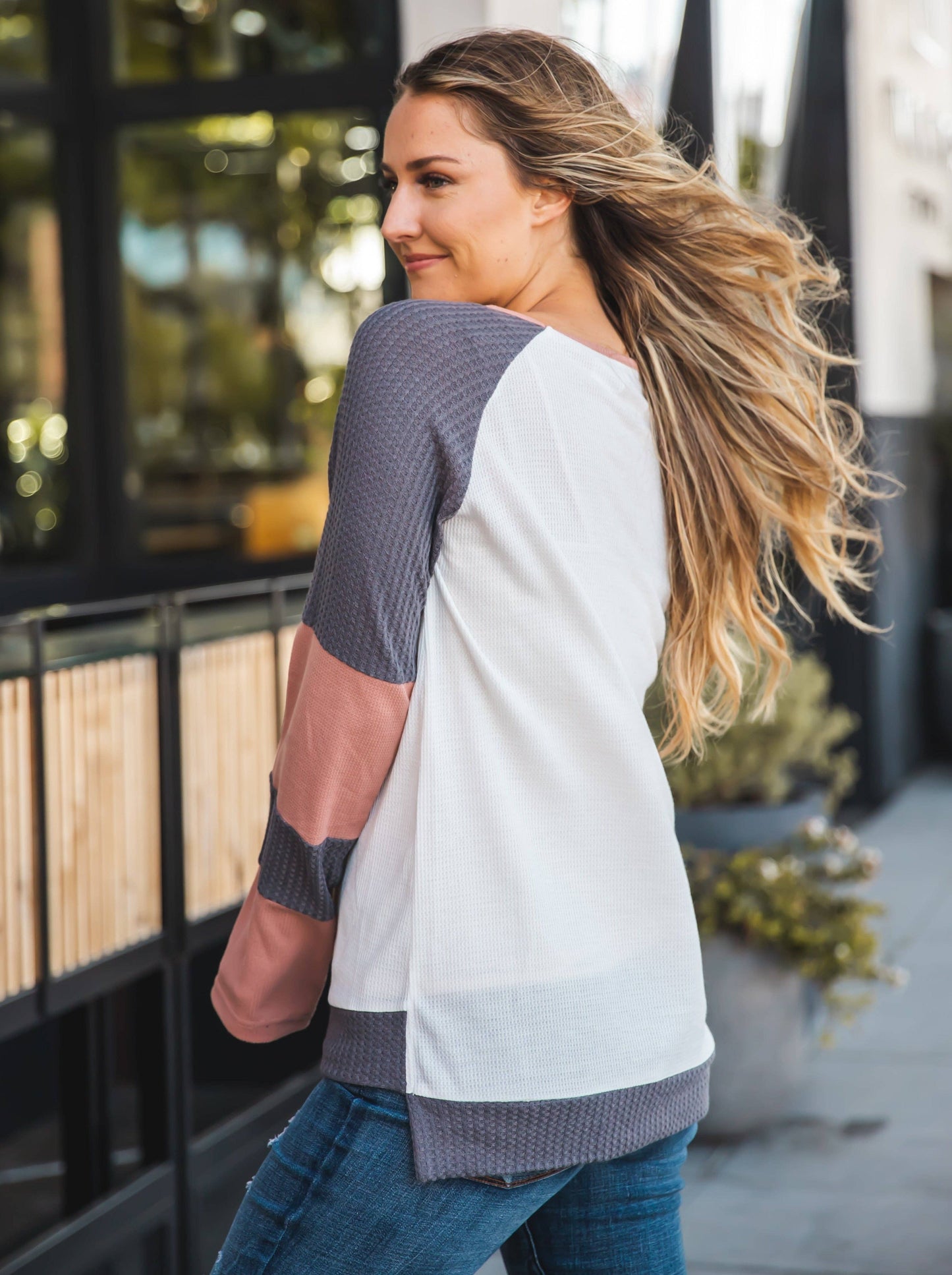 Contrast Sleeve Waffle Knit Top: Peach Gray White / Small