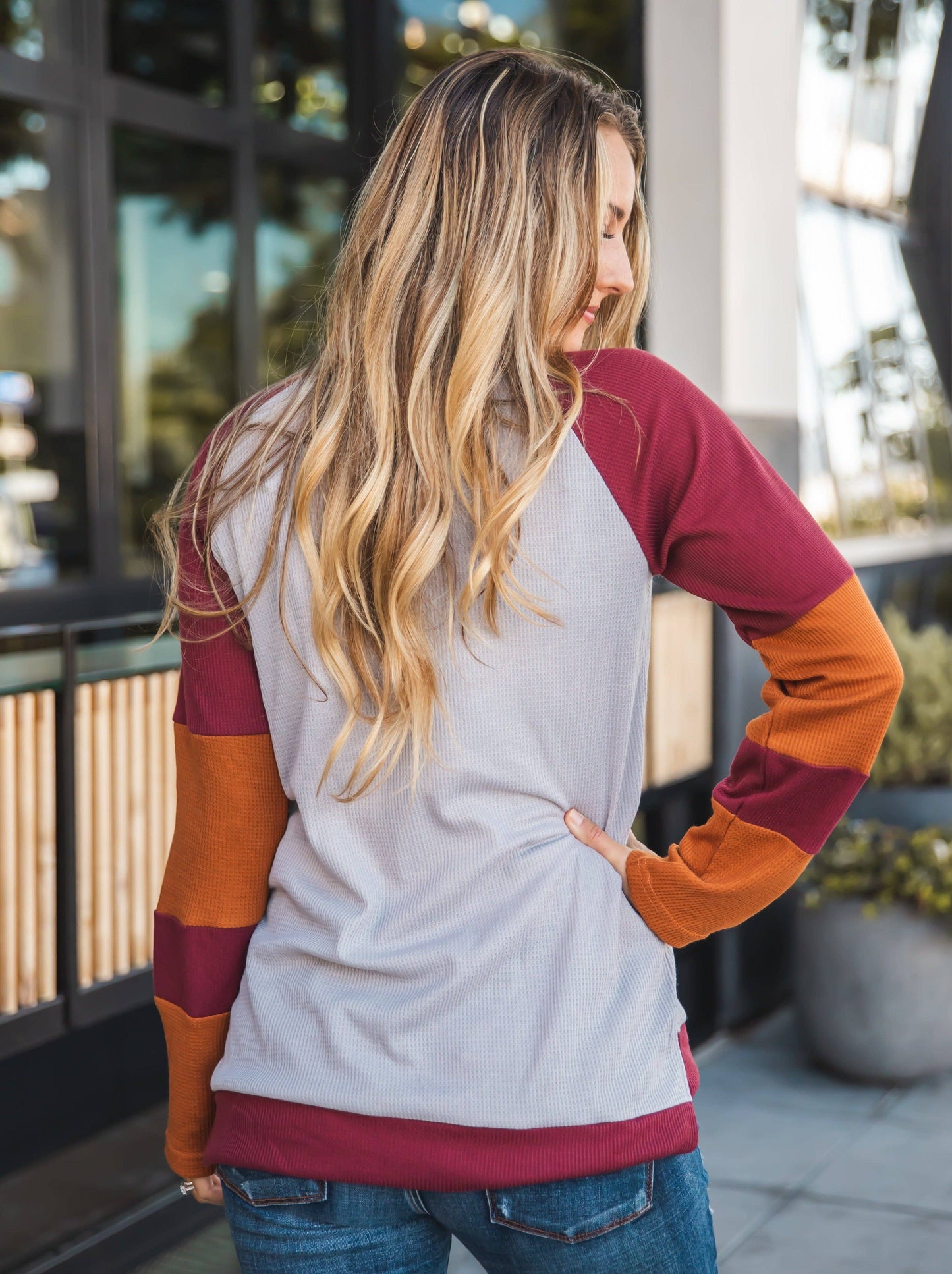 Contrast Sleeve Waffle Knit Top: Peach Gray White / Small