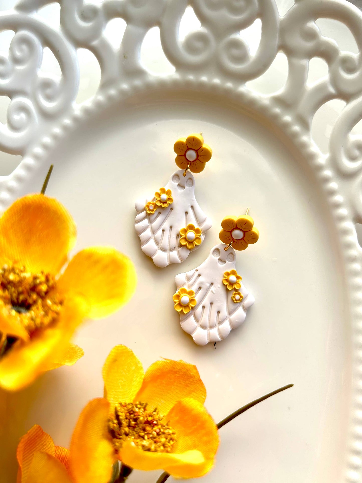 Daisy Ghost Dangles