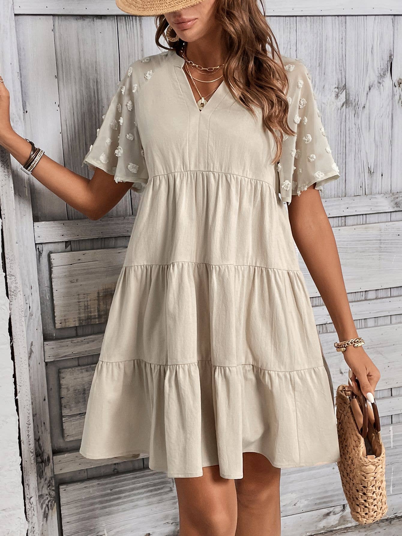 V-neck and a large hem loose and casual dress: APRICOT / (S) 1