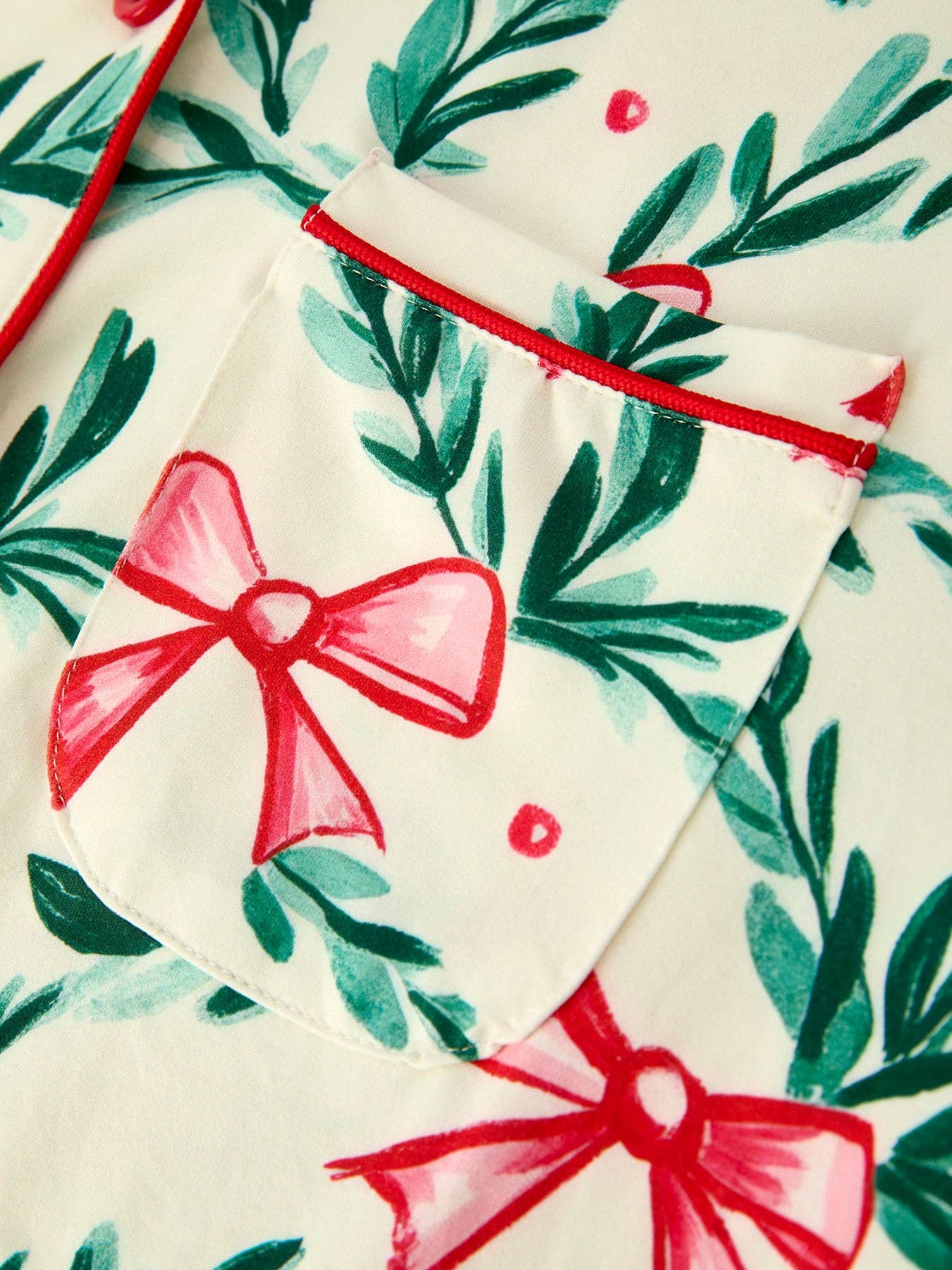 Mommy & Me Christmas Bow and Holly Print Pajama Set: 2 / KIDS