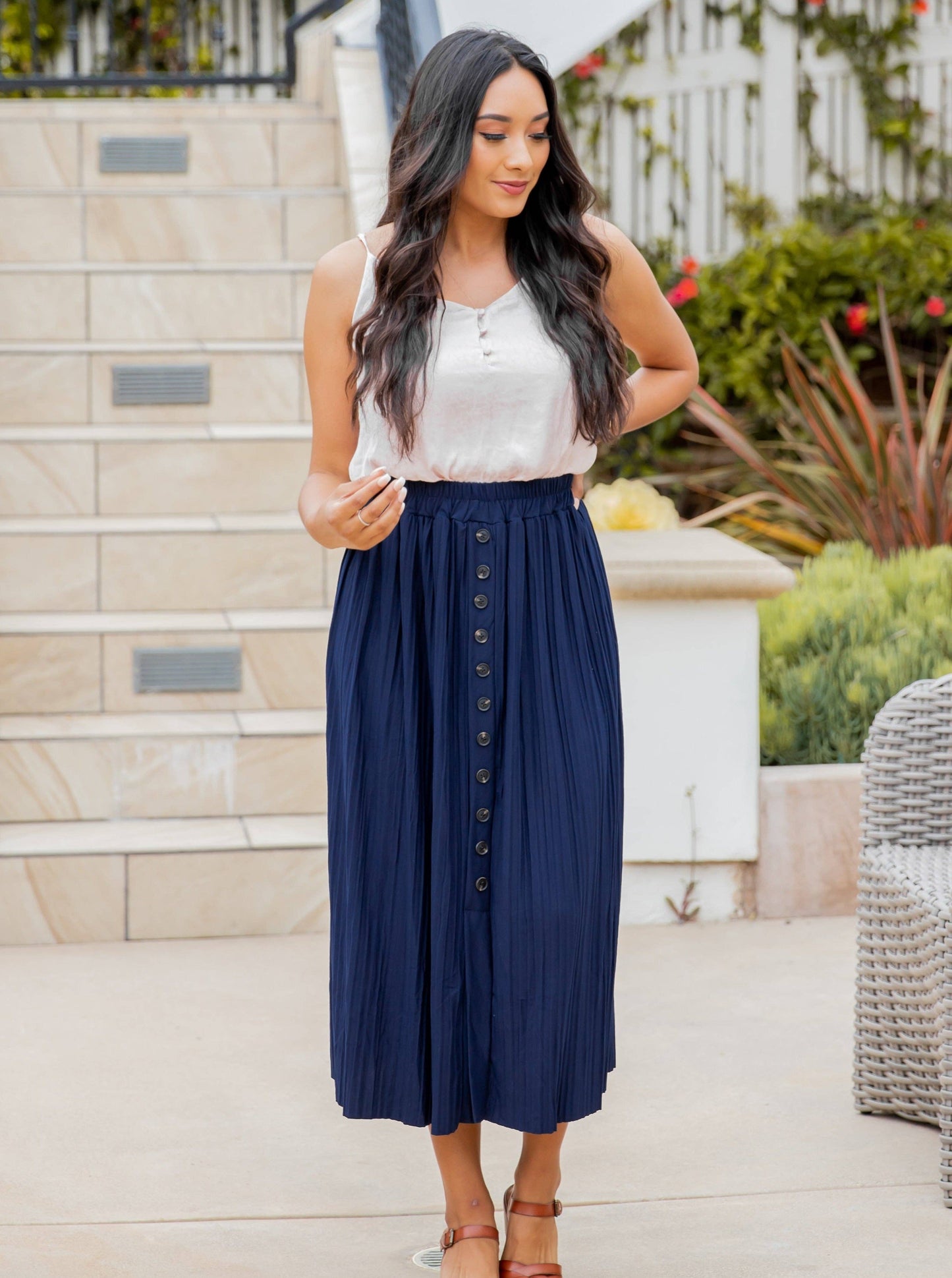 The Reed Pleated Midi Skirt: Navy / Small