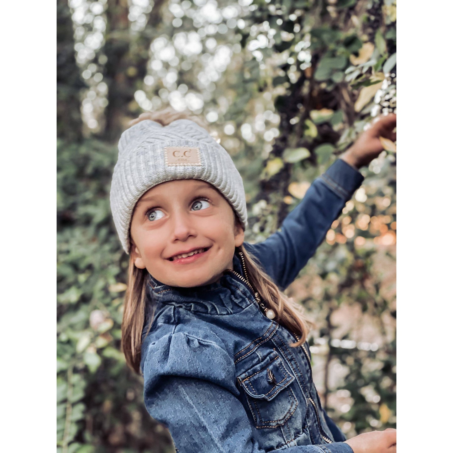 Kids Large Patch Heathered Beanie: Lt. Grey Mix
