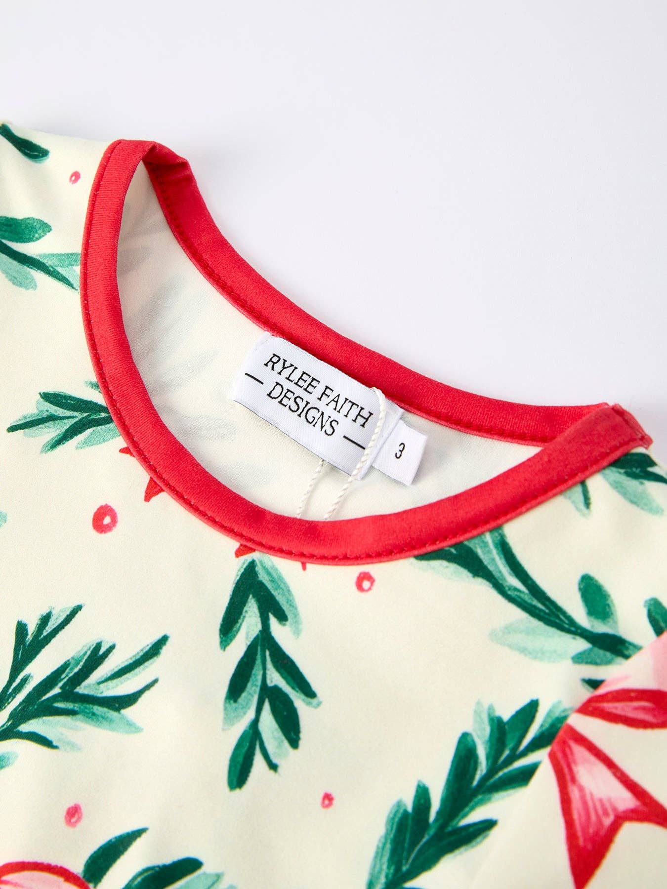 Mommy & Me Christmas Bow and Holly Print Pajama Set: 8/9 / KIDS