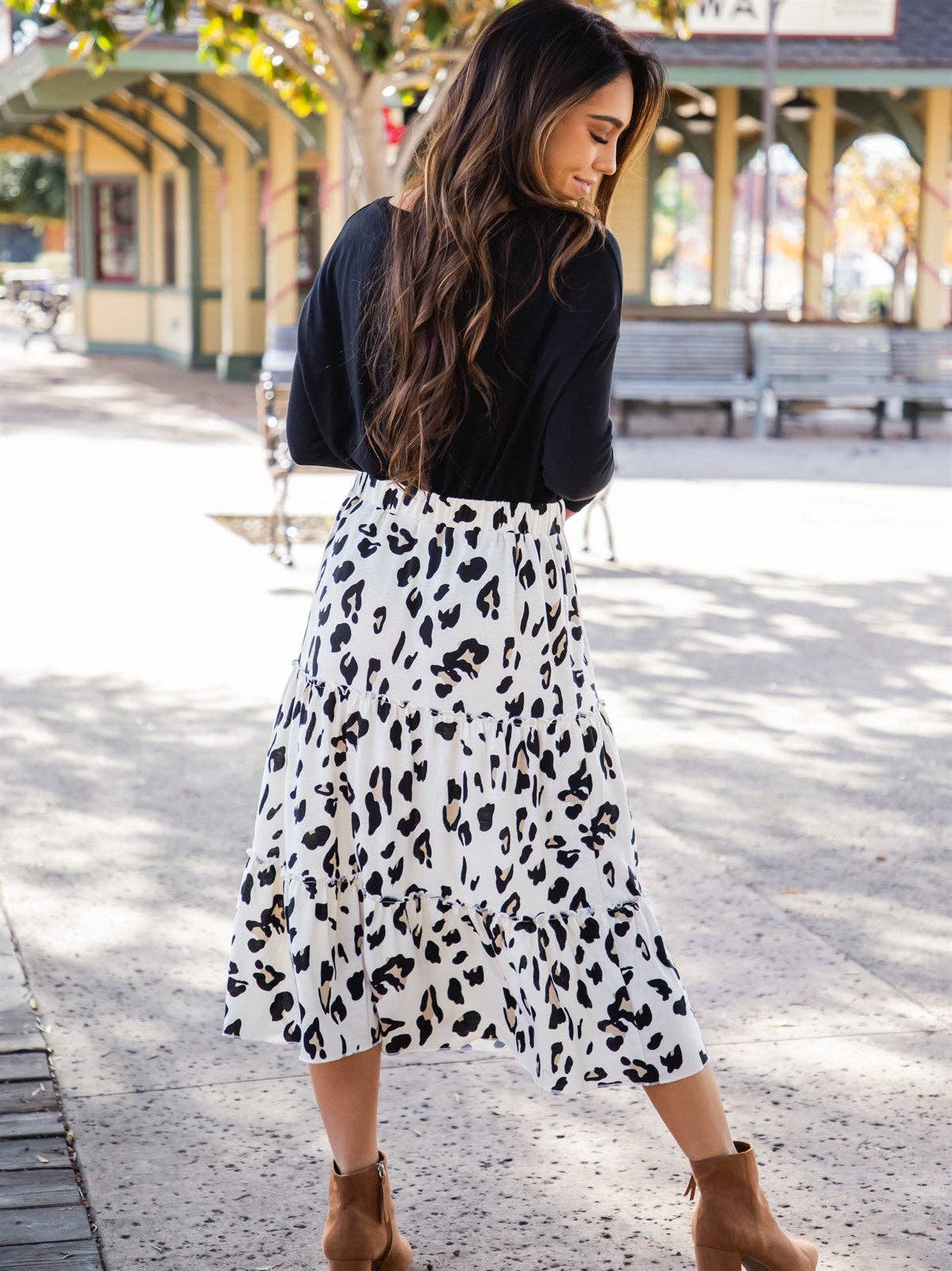 Amara Animal Print Tiered Midi Skirt: Cheetah Dark Brown / Small