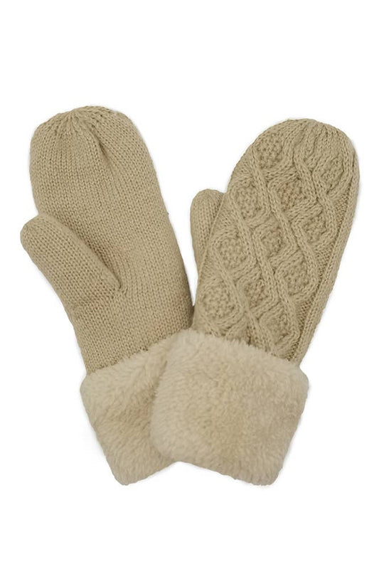 Cable Knit Sherpa Mittens: Beige