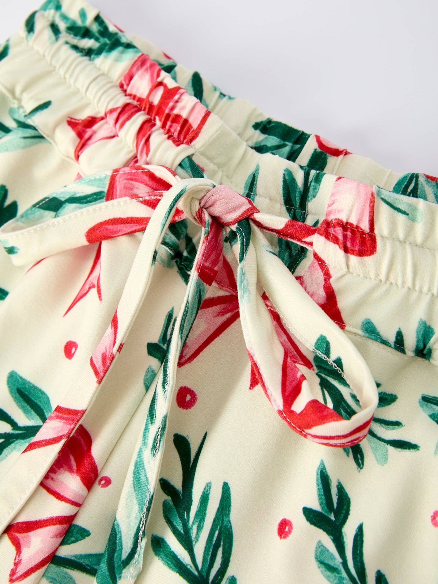 Mommy & Me Christmas Bow and Holly Print Pajama Set: 6 / KIDS