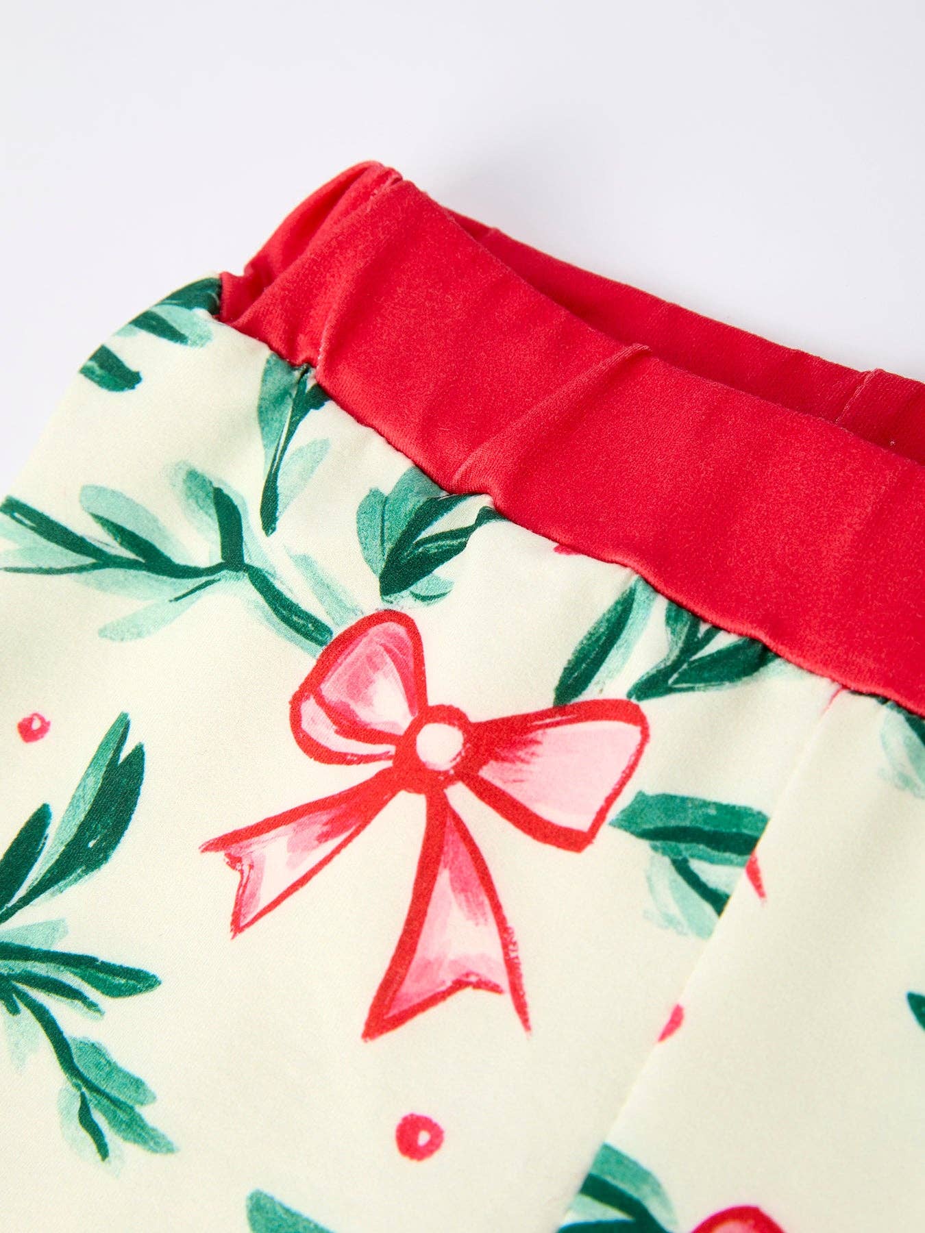 Mommy & Me Christmas Bow and Holly Print Pajama Set: 10/12 / KIDS