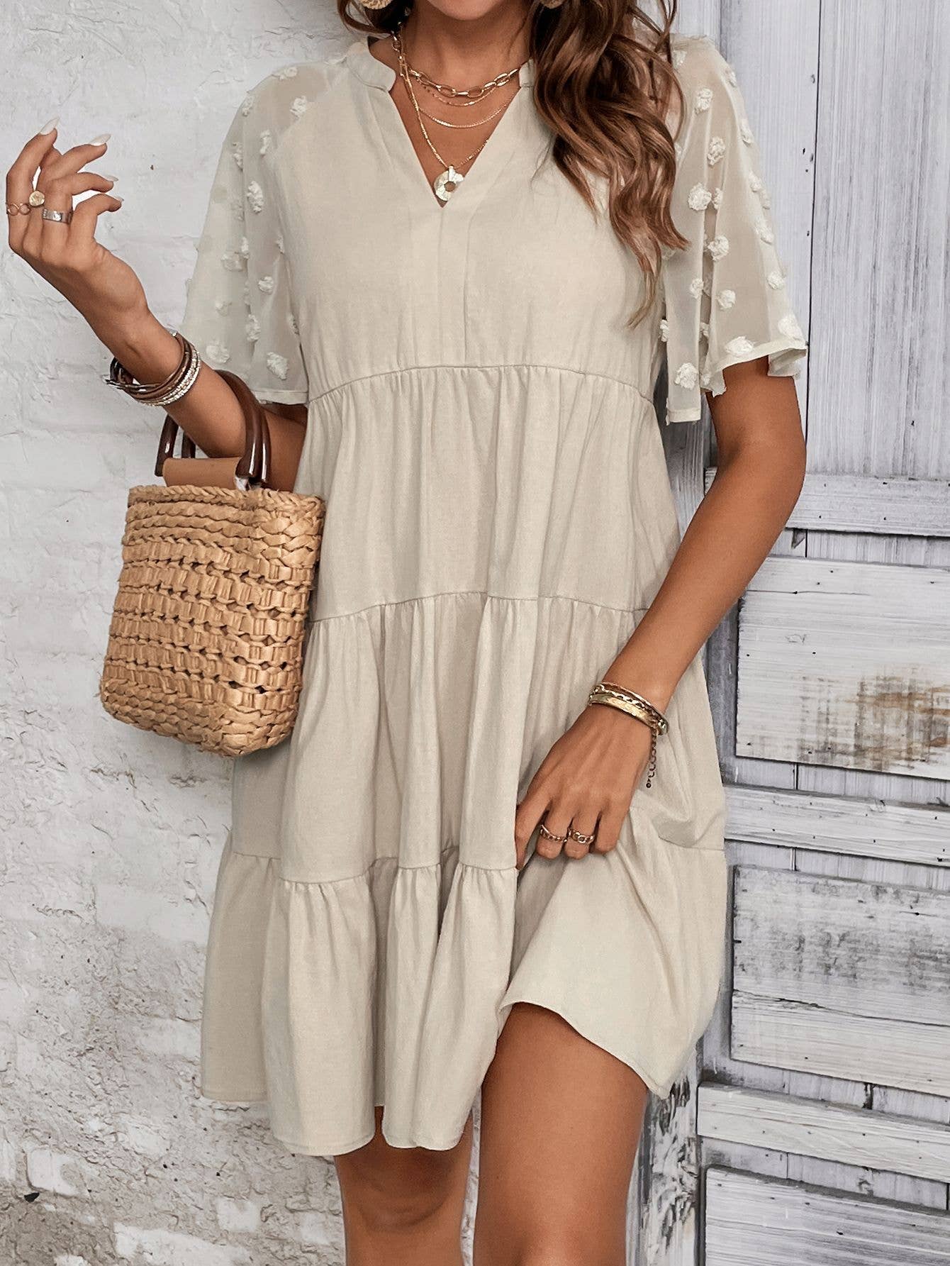 V-neck and a large hem loose and casual dress: APRICOT / (S) 1
