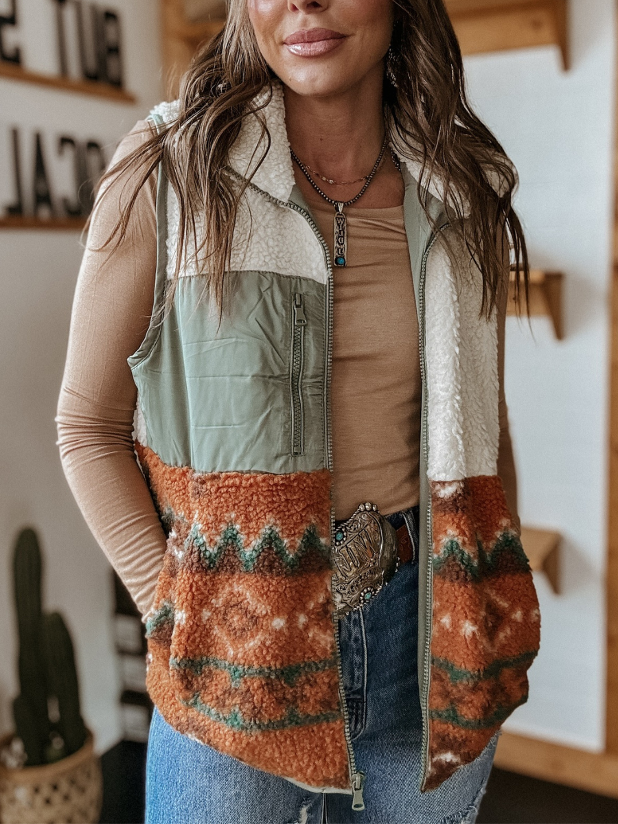 Aztec pattern Western Sherpa Fleece Zip up Vest: Olive / S