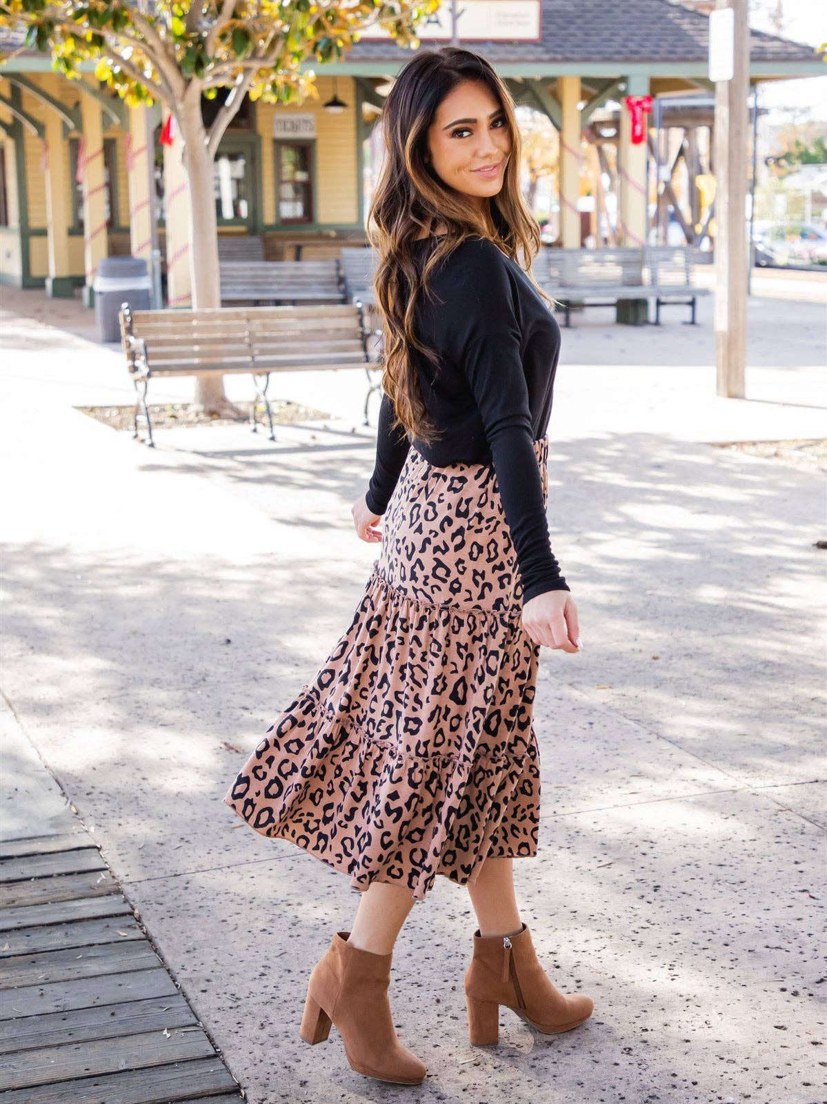 Amara Animal Print Tiered Midi Skirt: Cheetah Dark Brown / Medium