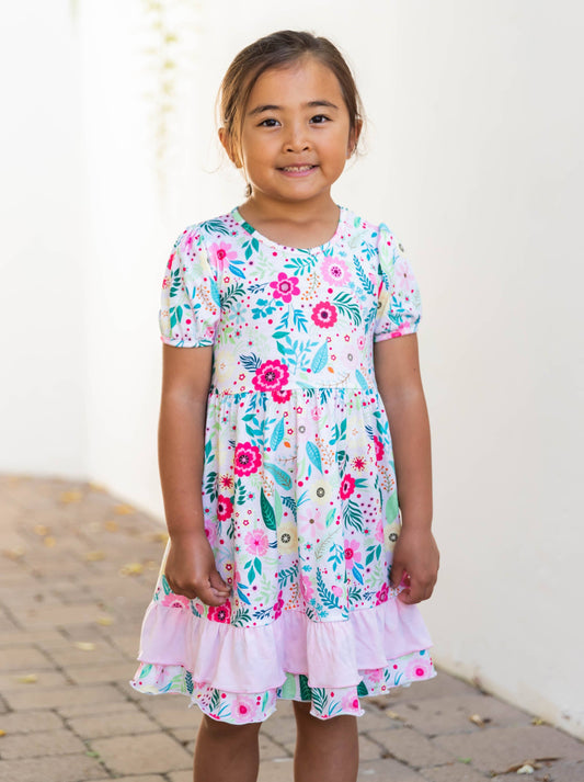 Contrast Ruffle Patterned Little Girl Dress: Multicolor Floral / MEDIUM - 4-5Y