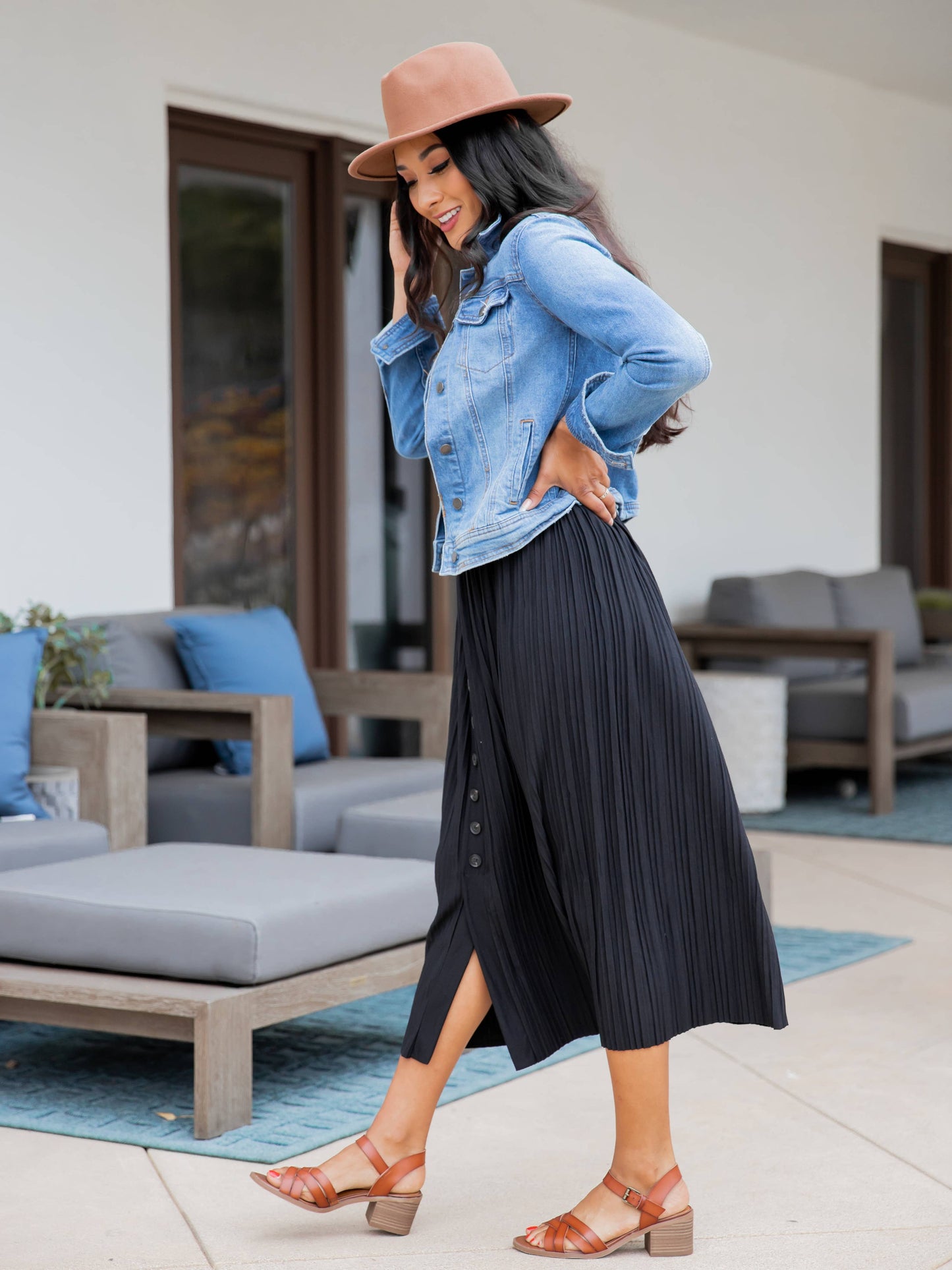 The Reed Pleated Midi Skirt: Navy / Medium