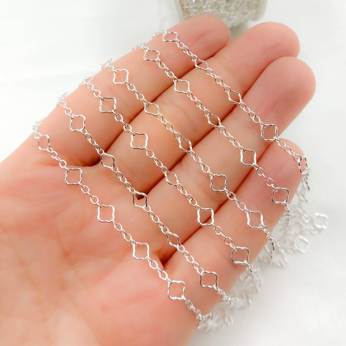 V251SS. Sterling Silver Clover Link Chain