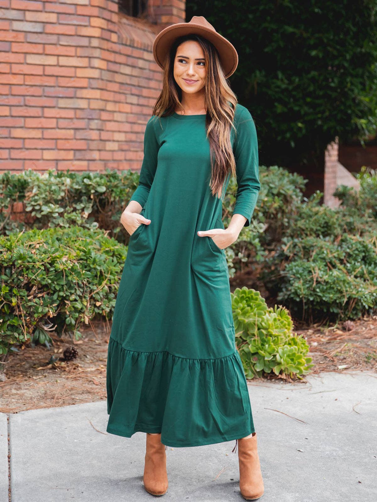 3/4 Sleeve Maxi Sander Dress: Green / Small
