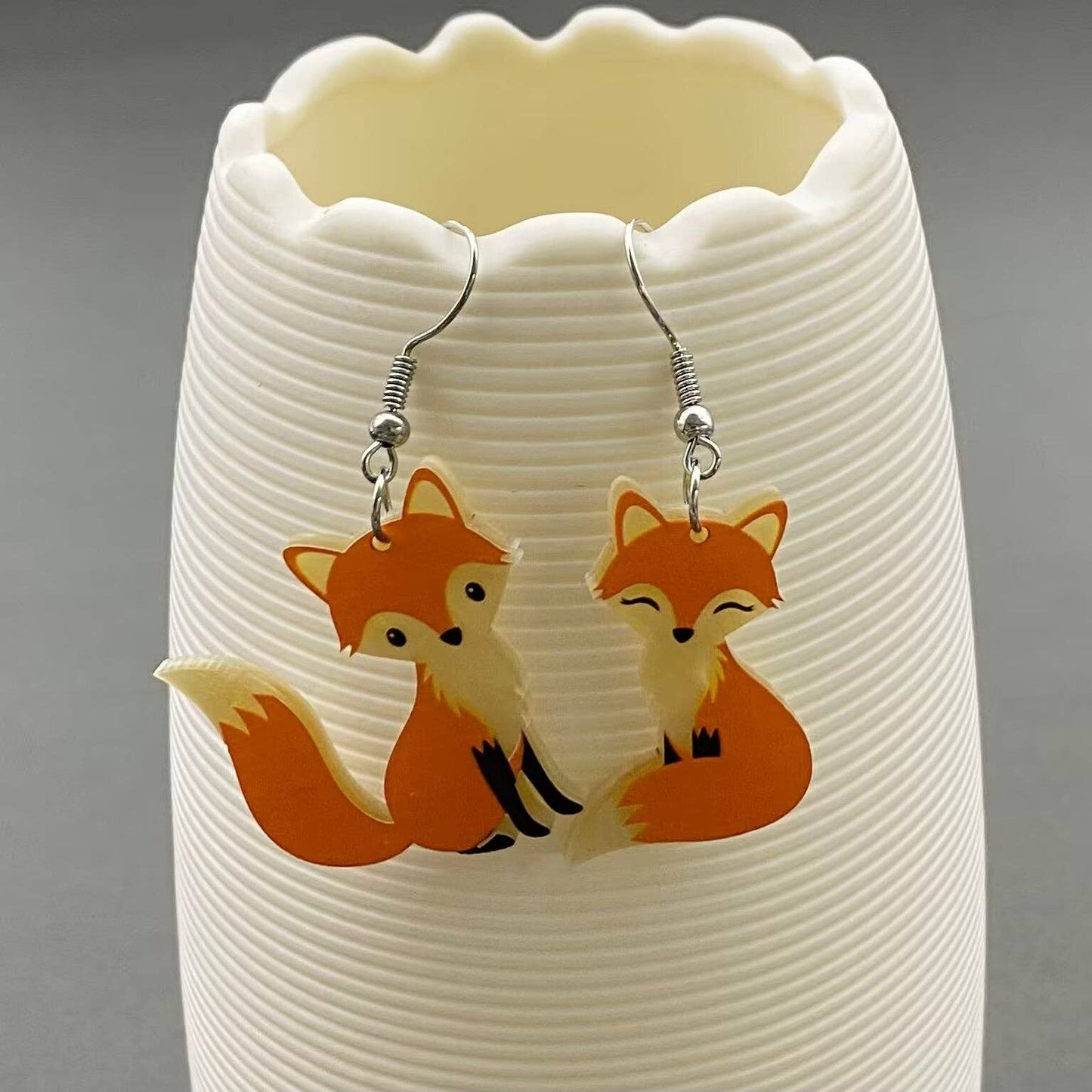 Acrylic Fox Danle Earrings - YK: B